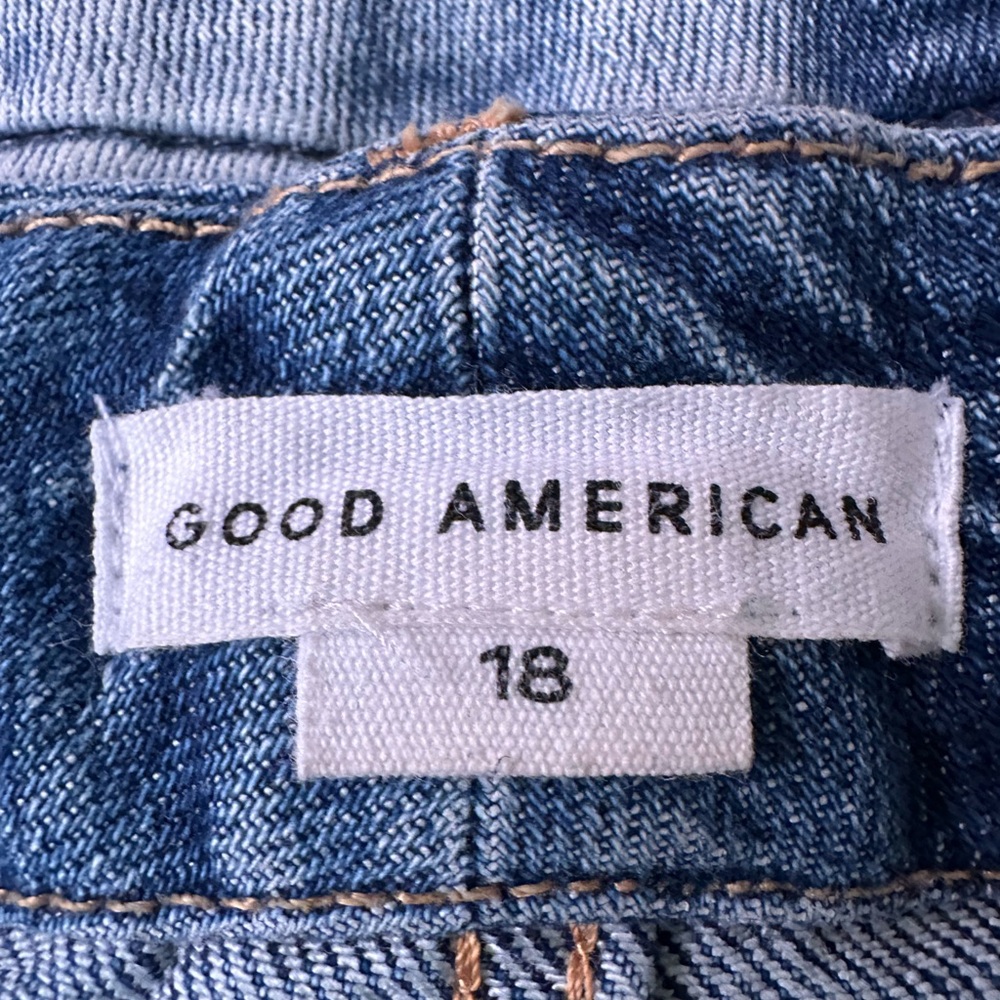 Good American Deep Blue Relaxed Jeans - Picture 3 of 3